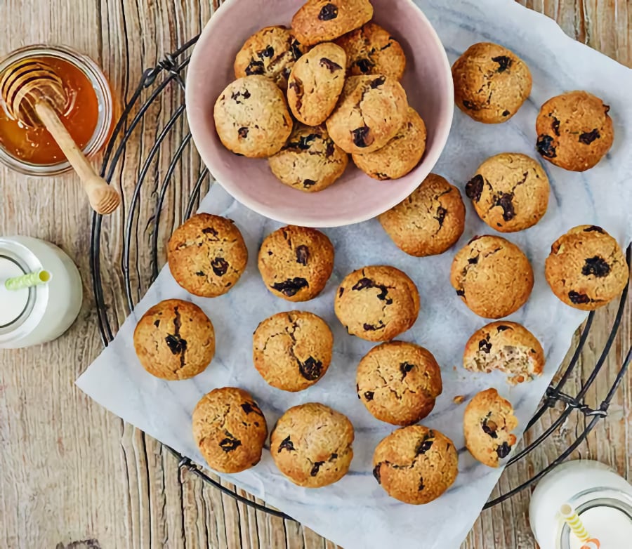 Fruity Oat Biscuits